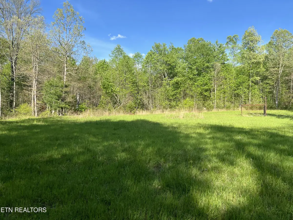 658 Peavine Firetower Rd, Crossville, TN 38571 - Image #1