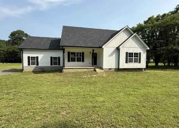 51 Bluff Creek Rd, Brush Creek, TN 38547