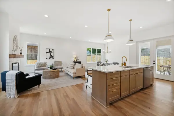 5021 Cherrywood Dr, Nashville, TN 37211