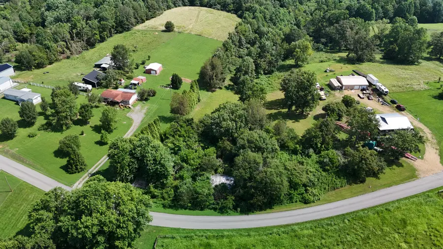 384 Underwood Rd, Lafayette, TN 37083 - #3