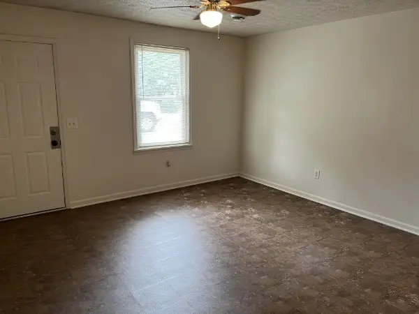 136 N Poole St, Ashland City, TN 37015 - Image #3