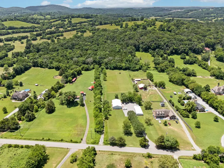 3720 Se Tater Peeler Rd, Lebanon, TN 37090 - Image #2