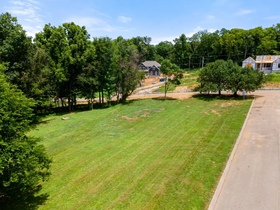 1400 Brook Dr, Columbia, TN 38401 - #2