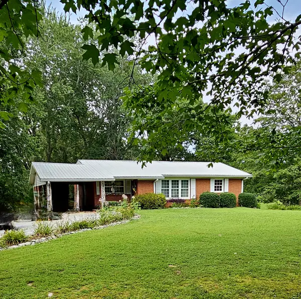 1797 Link Rd, New Johnsonville, TN 37134