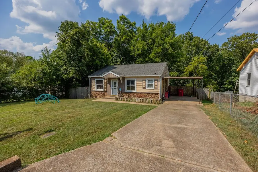 711 Monroe St, Clarksville, TN 37040 - #2