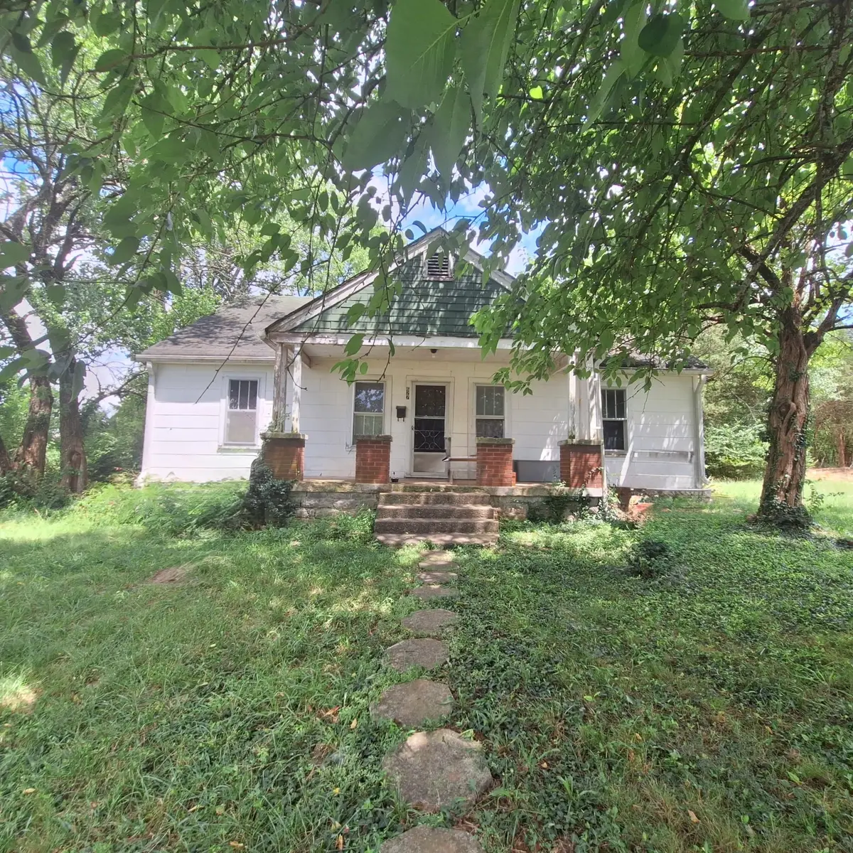 627 6th Ave N, Lewisburg, TN 37091 - Image #1