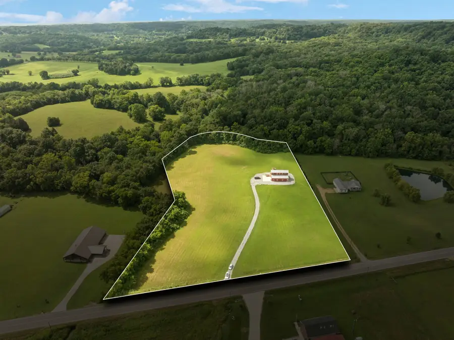 4215 Hampshire Pike, Hampshire, TN 38461 - Image #2