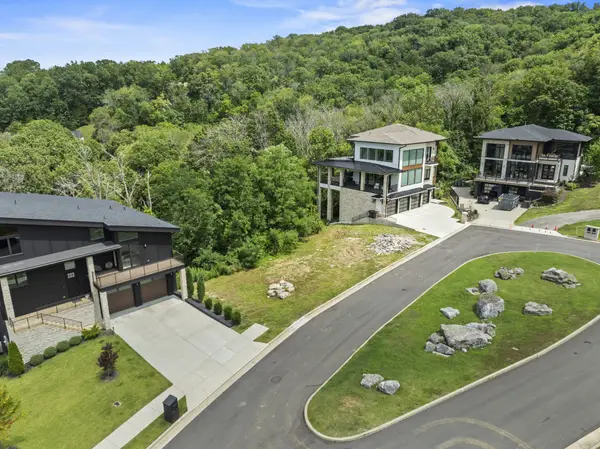 5808 Woodland Hills Dr, Nashville, TN 37211