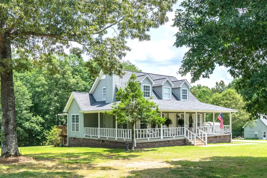 131 Pin Oaks Ln, Hohenwald, TN 38462 - Image #2