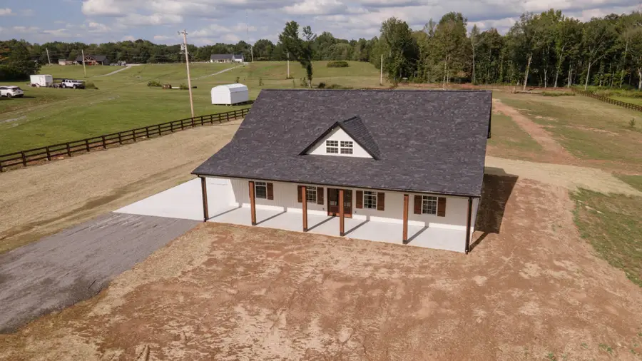 882 Warner Bridge Rd, Shelbyville, TN 37160 - Image #2