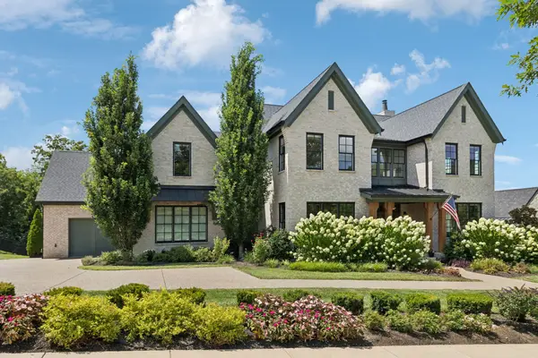 8559 Heirloom Blvd, College Grove, TN 37046