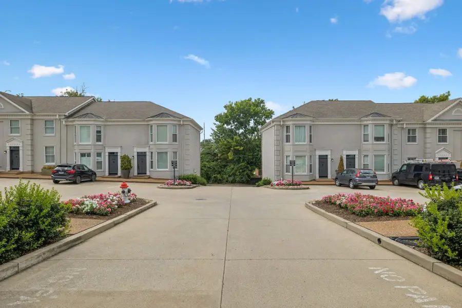 3429 Golf Club Ln, Nashville, TN 37215 - Image #3