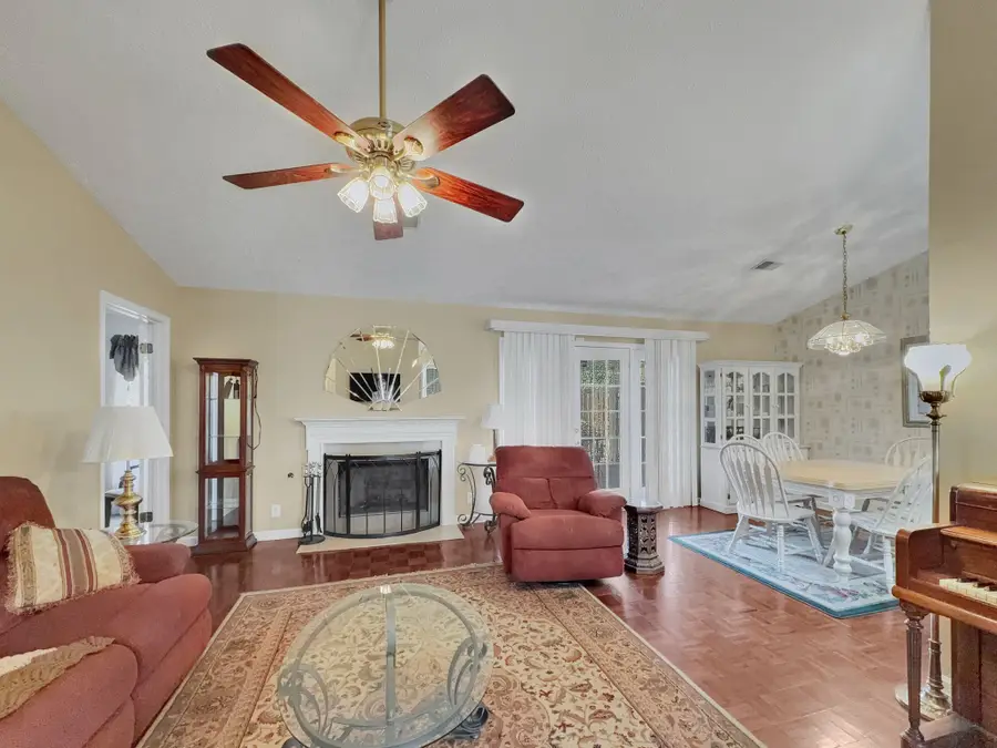 314 Lake Chateau Dr, Hermitage, TN 37076 - Image #3