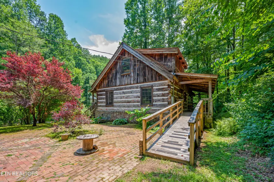 727 Hidden Valley Rd, Gatlinburg, TN 37738 - #2