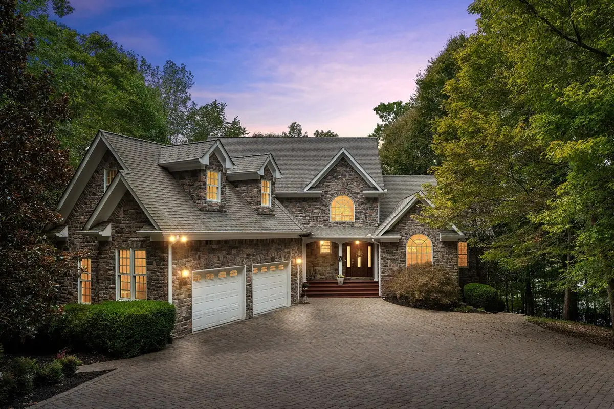 415 Cooksey Batson Rd, Charlotte, TN 37036 - Image #1