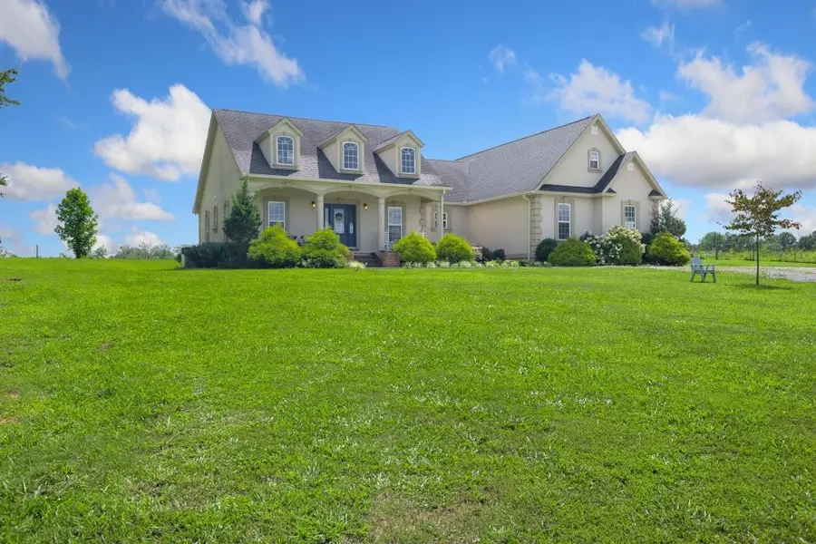 205 Lbl Dr, McMinnville, TN 37110 - #2