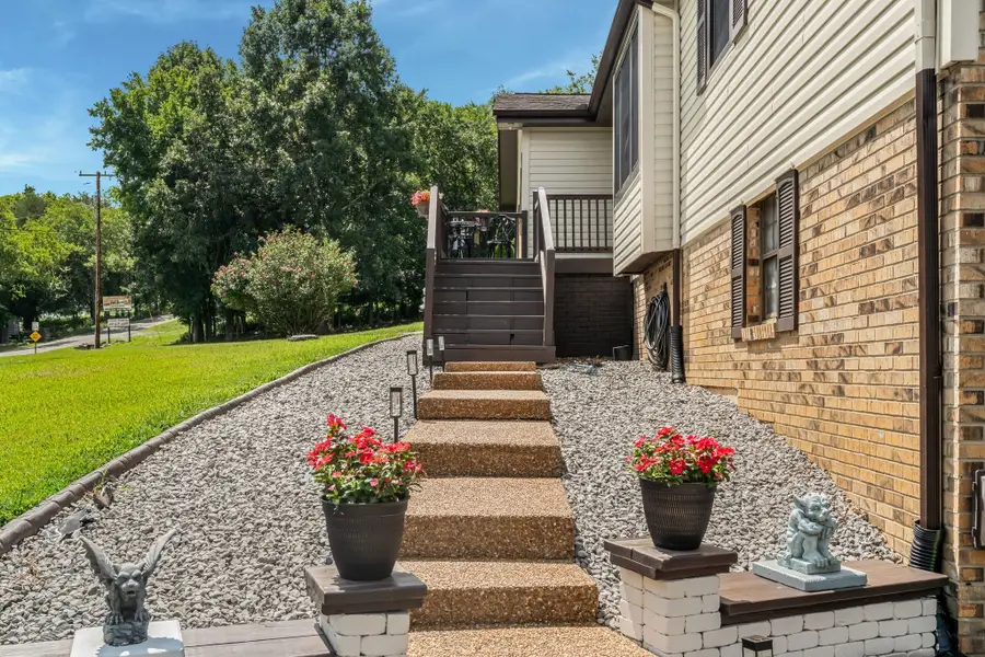 416 Harsh Ln, Castalian Springs, TN 37031 - Image #3