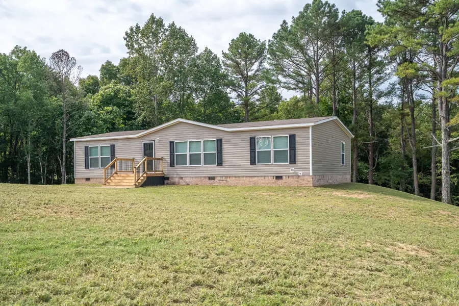 389 Busby Rd, Loretto, TN 38469 - Image #2