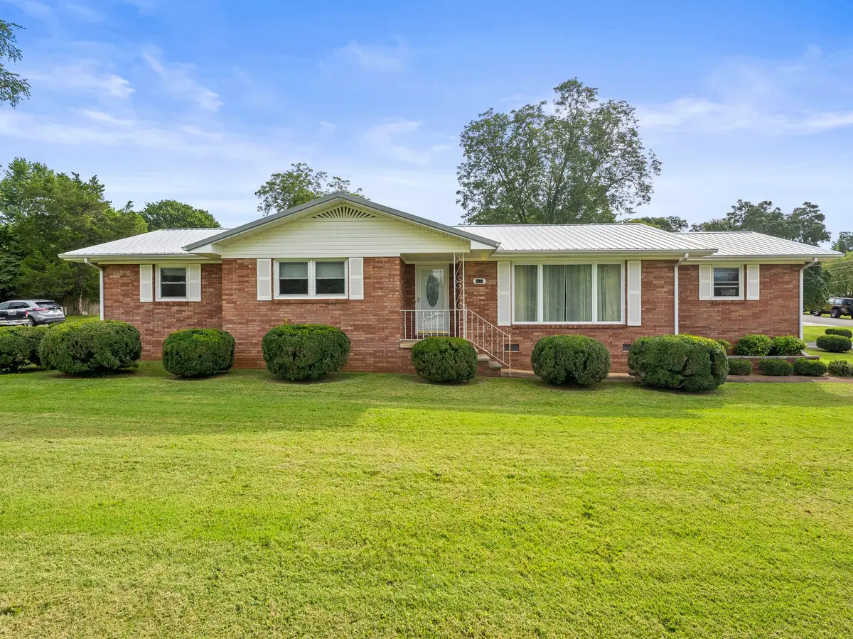 1111 Holders Cove Rd, Winchester, TN 37398 - Image #1