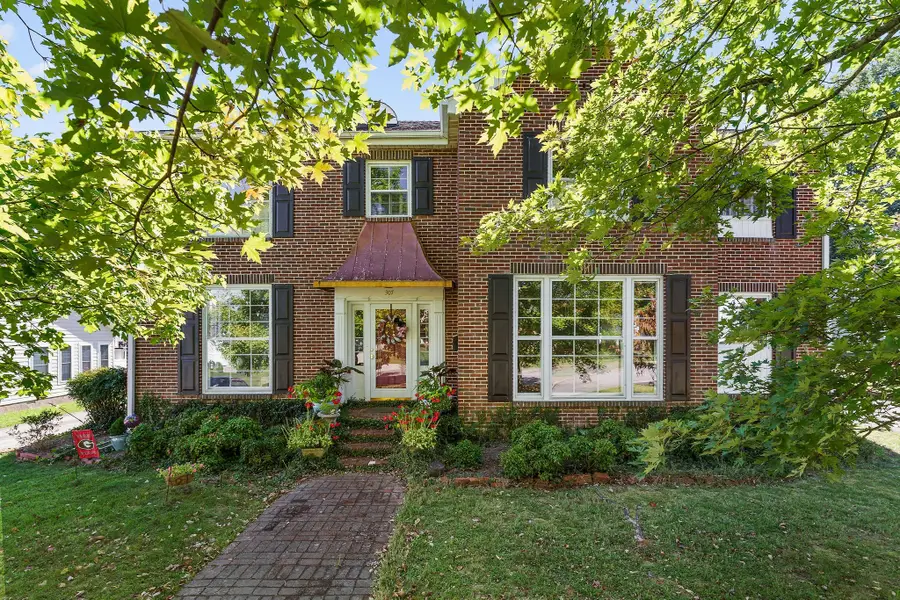 307 W Main St, Smithville, TN 37166 - Image #2