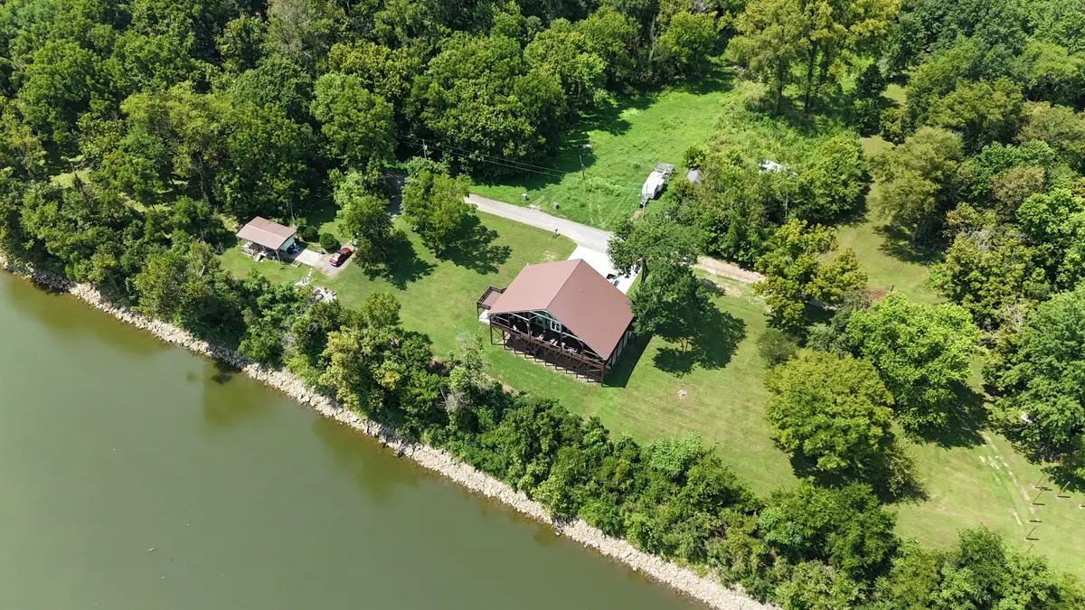 950 Sauger Dr, Charlotte, TN 37036 - Image #1