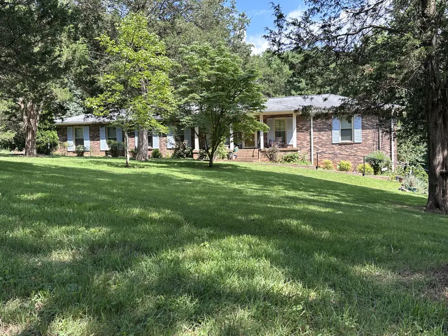 1016 Lakeview Dr, Hermitage, TN 37076 - Image #2