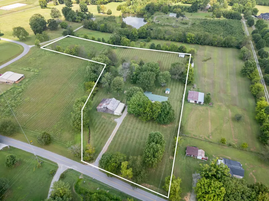 352 Blue Door Rd, Portland, TN 37148 - Image #2