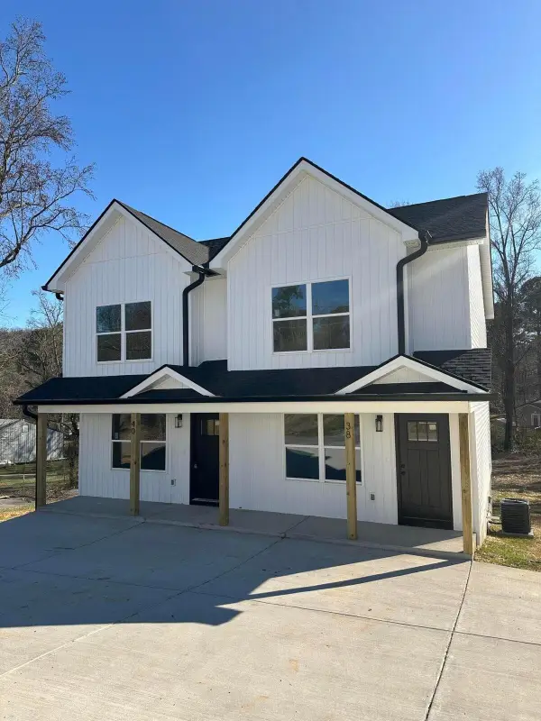 40 East Avenue, Rossville, GA 30741