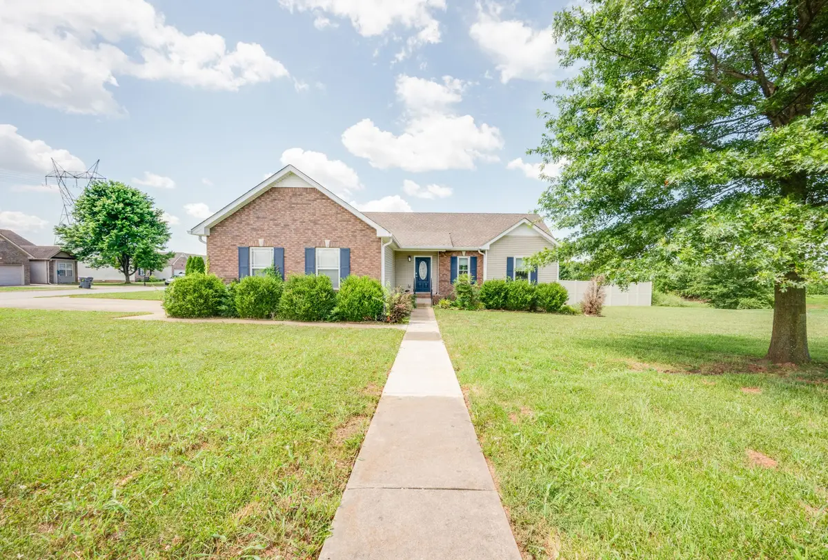 838 Samantha Ln, Clarksville, TN 37040 - Image #1