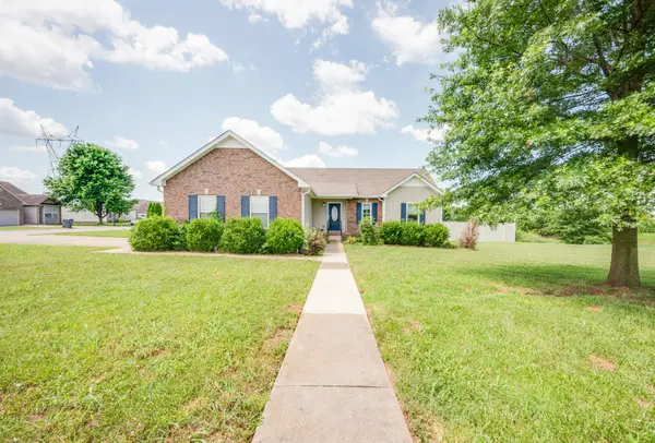 838 Samantha Ln, Clarksville, TN 37040