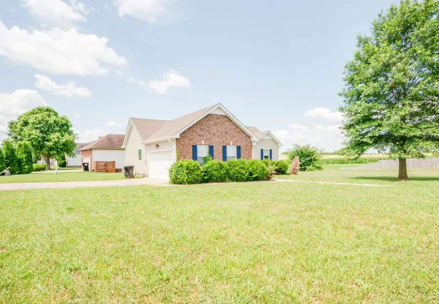838 Samantha Ln, Clarksville, TN 37040 - Image #3