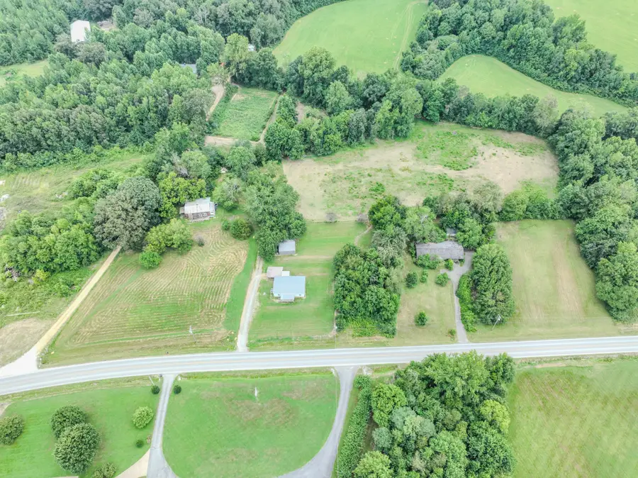 126 Campbellsville Pike, Ethridge, TN 38456 - Image #3