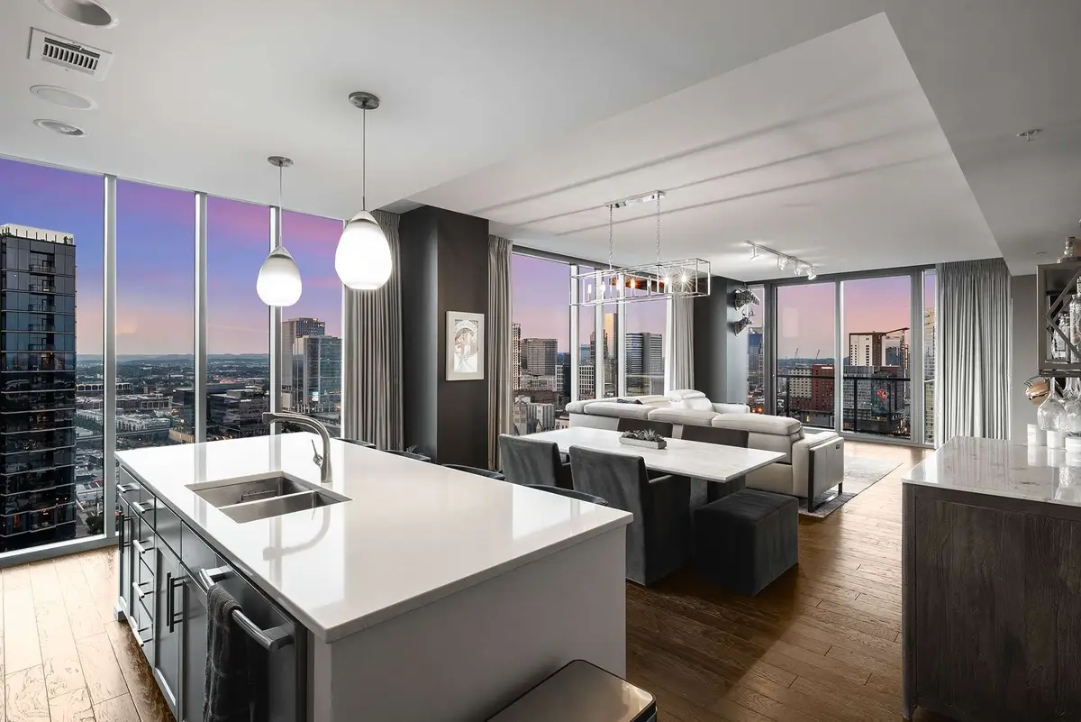 1212 Laurel St #2202, Nashville, TN 37203 - Image #1