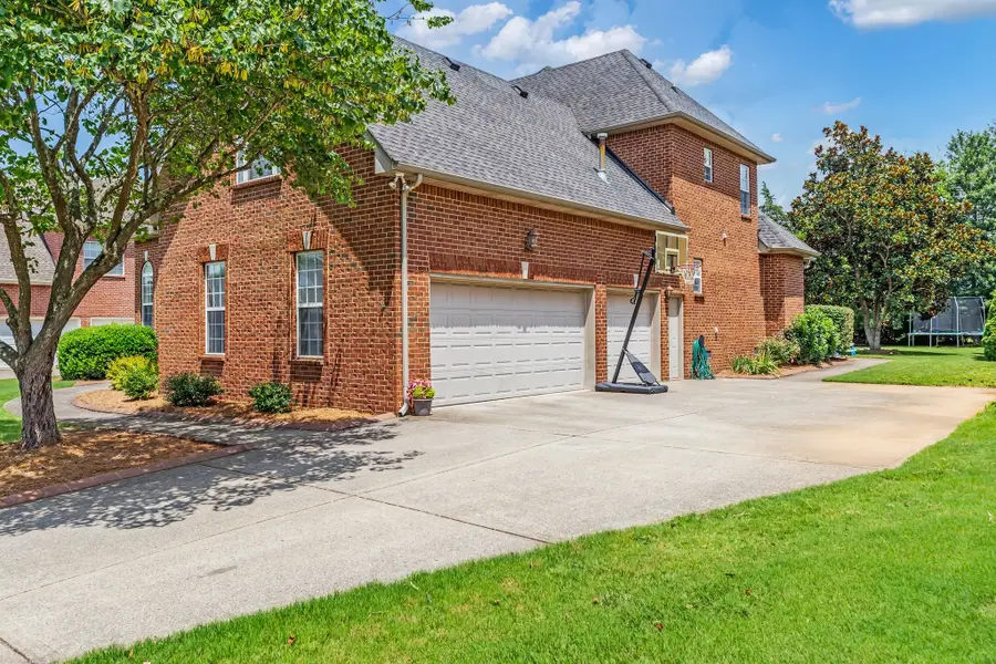 2932 Caraway Dr, Murfreesboro, TN 37130 - Image #2