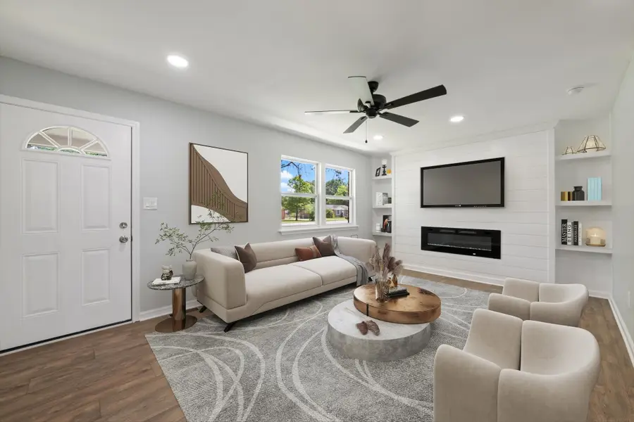 802 Lowry St, Manchester, TN 37355 - #3