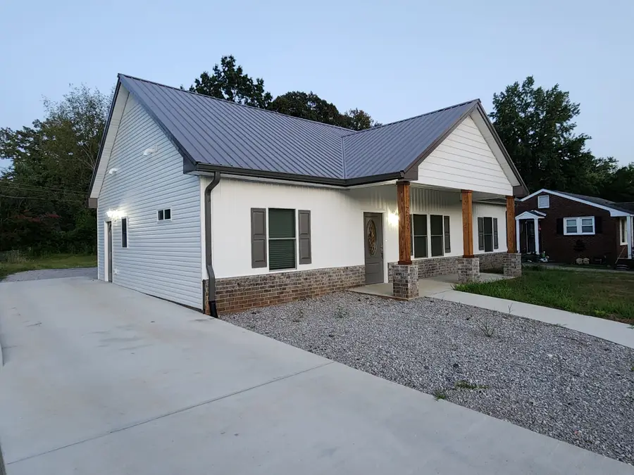 222 E Meadow Cir, Clarksville, TN 37043 - #3