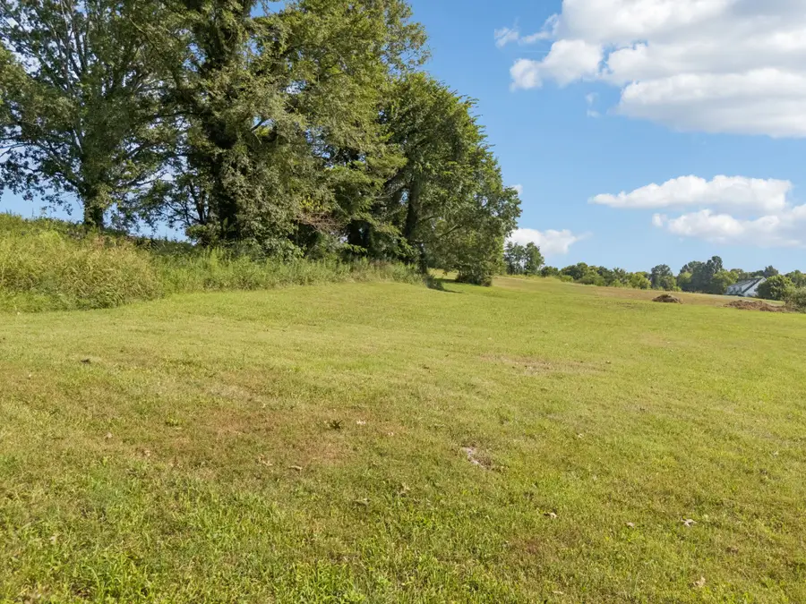 5 Heirloom Ln, Columbia, TN 38401 - #2