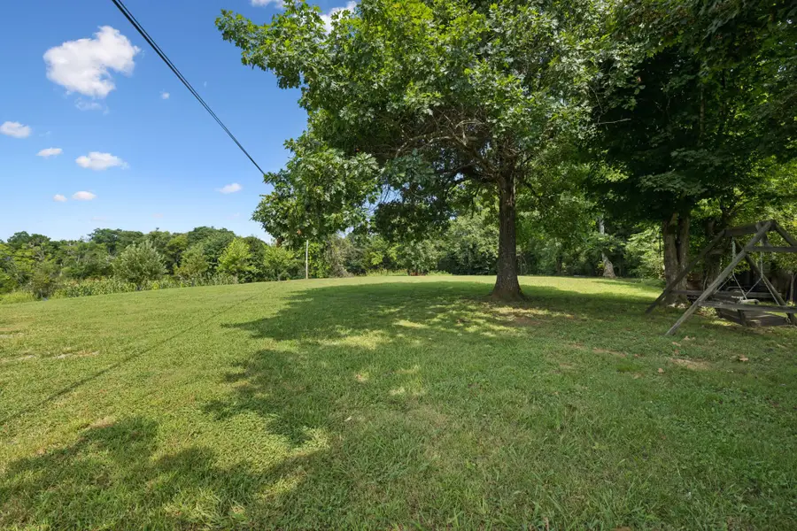942 Fay Creek Rd, Wartrace, TN 37183 - Image #2