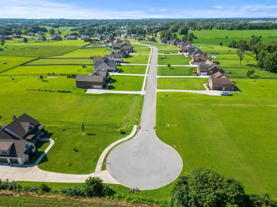 136A Wind Wood Dr, Portland, TN 37148 - Image #2