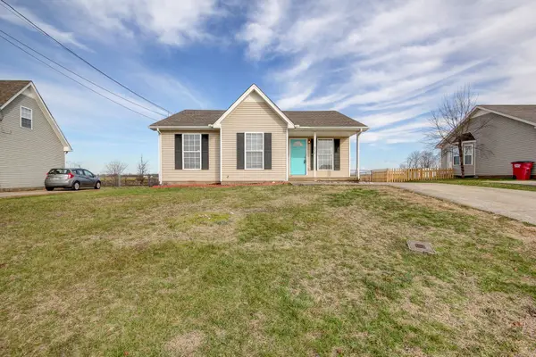 277 Cranklen Cir, Clarksville, TN 37042