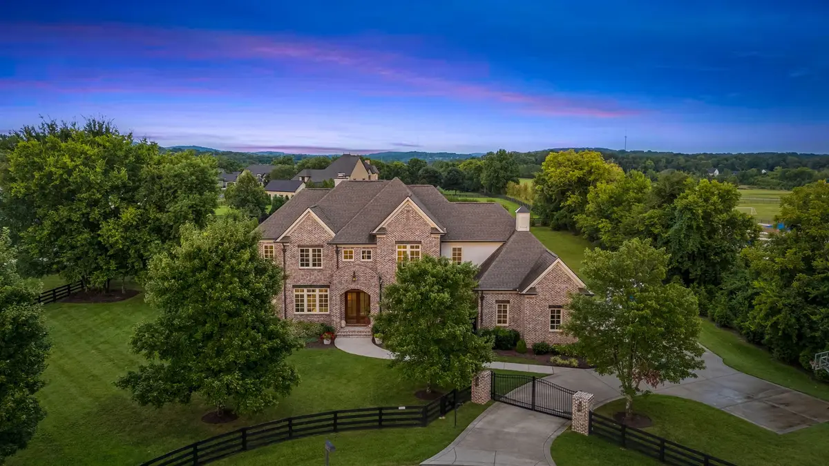 5540 Hawks Landing Dr, Arrington, TN 37014 - Image #1