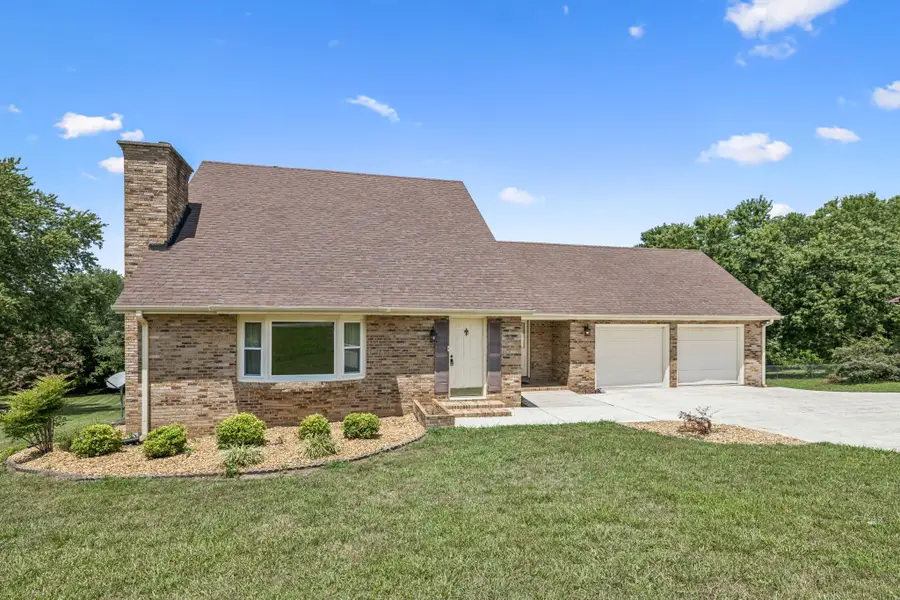 118 Hickory Hill Dr, Estill Springs, TN 37330 - Image #2