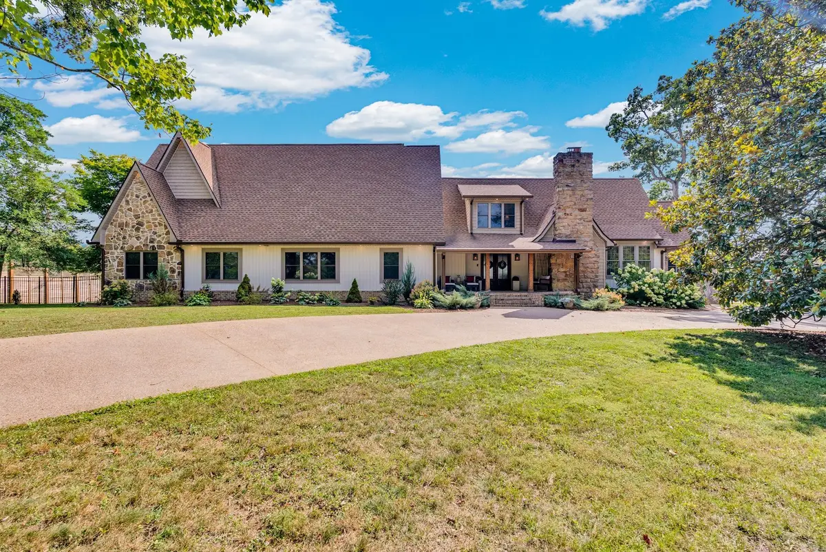 309 W Cleveland Ave, Monterey, TN 38574 - #1