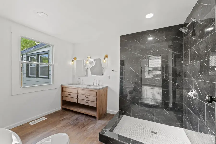 101 Desoto Dr, Nashville, TN 37210 - Image #3