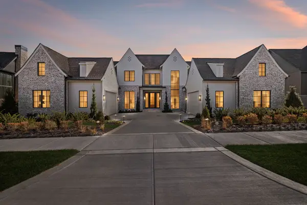 8392 Solstice Dr, College Grove, TN 37046