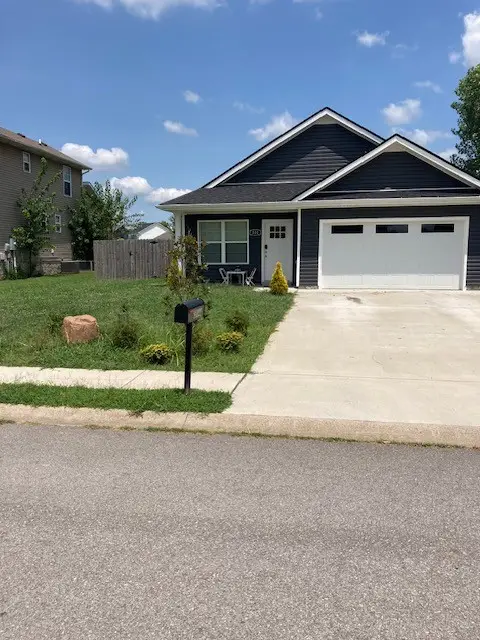 304 Ferdinand Ln, Oak Grove, KY 42262