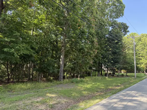 245 Rotherham Dr, Crossville, TN 38558