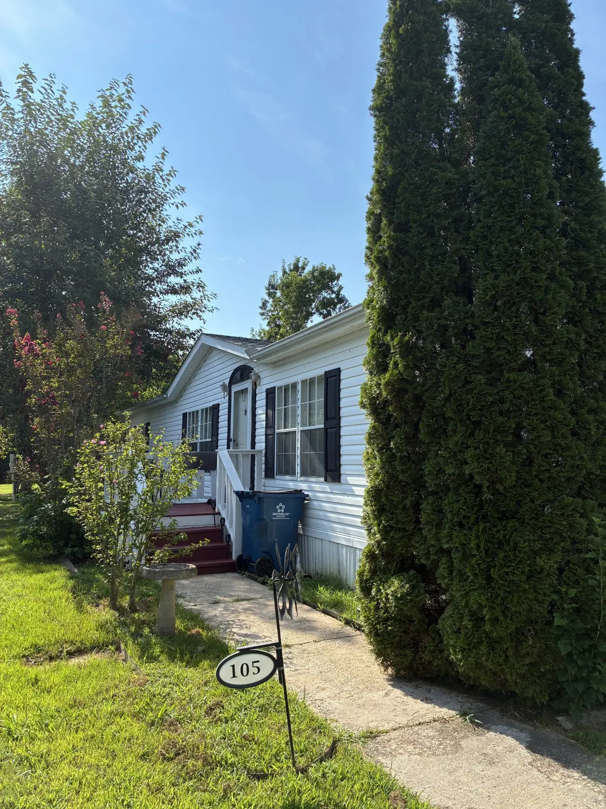 105 Indian Creek Dr, Paris, TN 38242 - Image #1