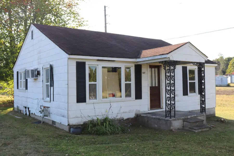 1305 Scottsville Rd, Lafayette, TN 37083 - Image #3