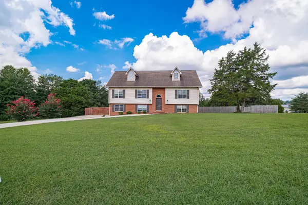 84 Amberwood Dr, McMinnville, TN 37110